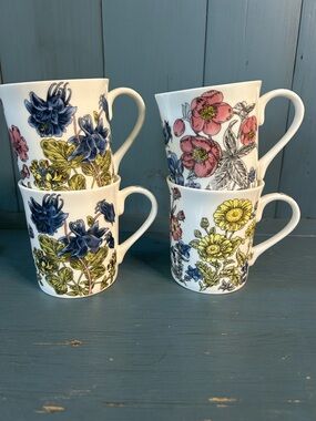 Botanical Floral Bone China Porcelain Mugs - Blue, Pink, Yellow - Set of 4